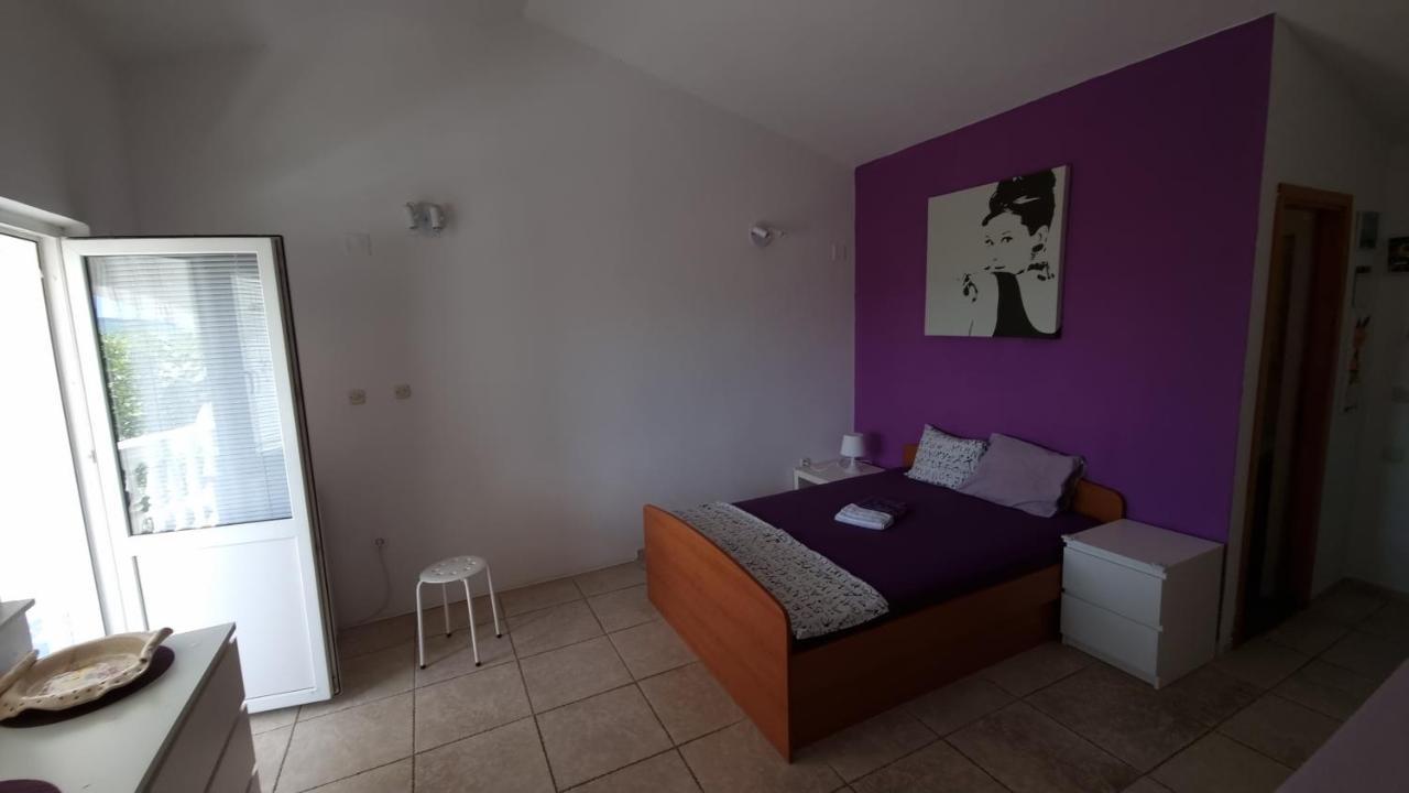 Arts Room Jasmina With Sea View Bikers And Pets Are Welcome สตารีกราด-ปาเคลนีซา ภายนอก รูปภาพ